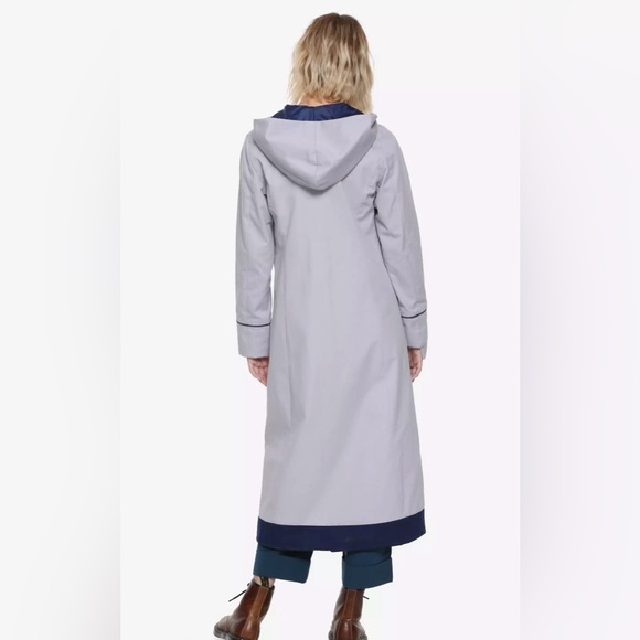 Her Universe Doctor Who Thirteenth Doctor Trench
Coat size xl - Picture 3 of 9